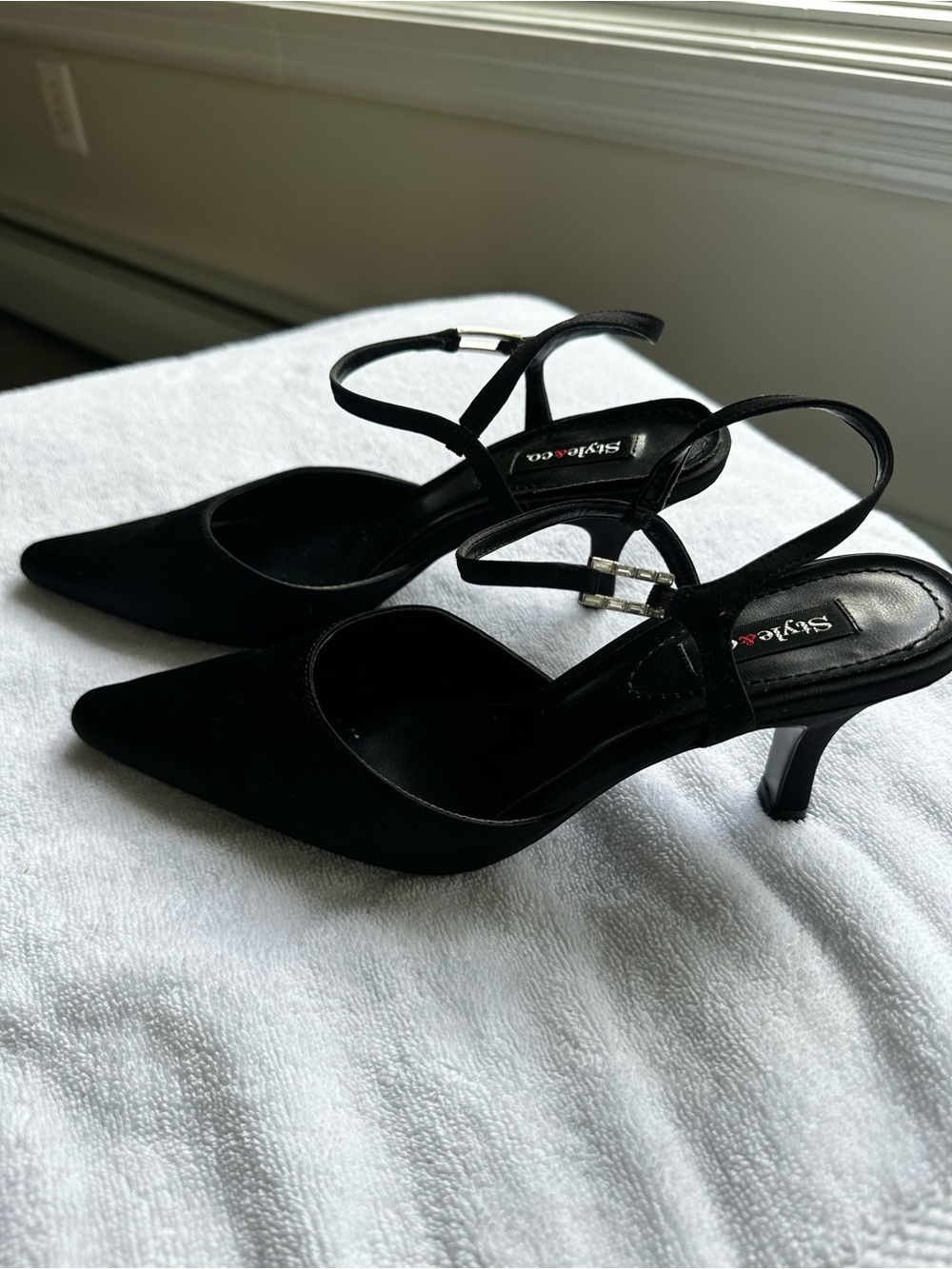 Style & Co. Black Pointed Slingback Kitten Heels